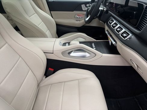 New 2026 Mercedes-Benz GLS 450 GLS 450 image 32