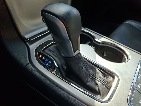 Used 2018 Jeep Grand Cherokee High Altitude AWD/4WD image 17