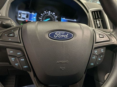 Used 2024 Ford Edge SEL image 17