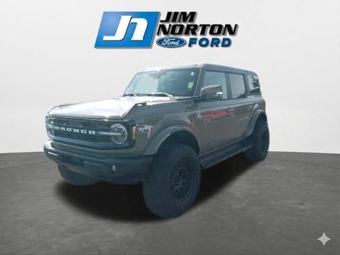 Used 2025 Ford Bronco Outer Banks AWD/4WD image 4