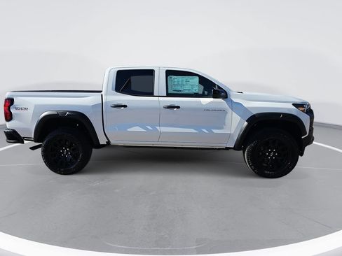New 2026 Chevrolet Colorado Trail Boss AWD/4WD image 2