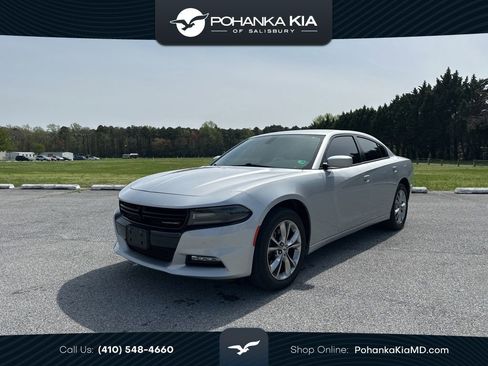 Used 2021 Dodge Charger SXT image 1