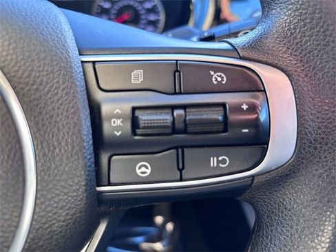 Used 2023 Kia K5 LXS image 18