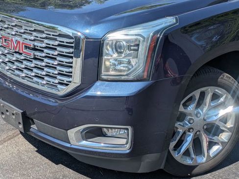 Used 2018 GMC Yukon Denali AWD/4WD image 9