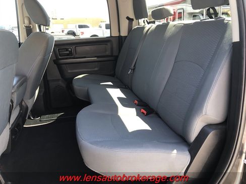 Used 2018 RAM 2500 Tradesman w/ Chrome Appearance Group image 17