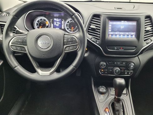 Used 2020 Jeep Cherokee Latitude Plus image 22