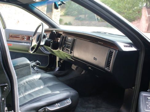 Used 1996 Cadillac Fleetwood Brougham RWD image 47