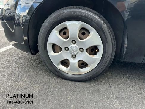 Used 2009 Kia Spectra LX image 17