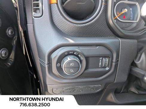 Used 2026 Jeep Gladiator Mojave AWD/4WD image 28