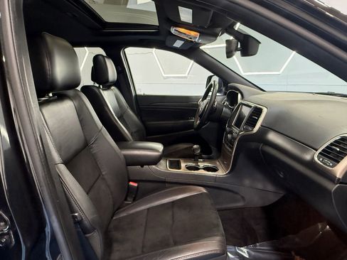 Used 2015 Jeep Grand Cherokee Altitude AWD/4WD image 22