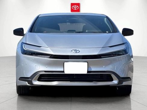 New 2026 Toyota Prius Plug-In Hybrid FWD image 7