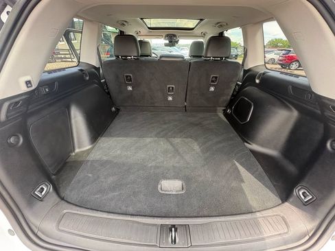 Used 2023 Jeep Grand Cherokee 4WD 4xe w/ Luxury Tech Group II image 32