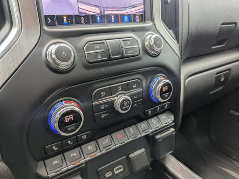Used 2021 GMC Sierra 1500 Denali w/ Denali Ultimate Package AWD/4WD image 19