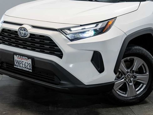 Used 2024 Toyota RAV4 LE AWD/4WD image 10