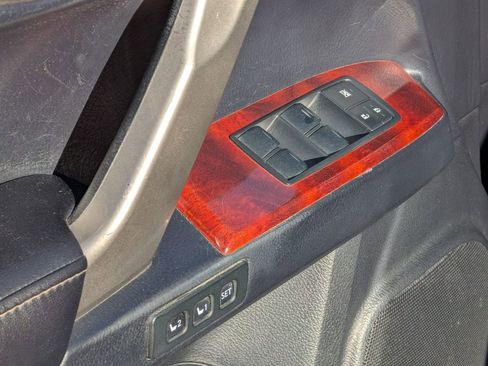 Used 2013 Lexus GX 460 image 24