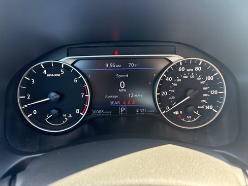 Used 2025 Nissan Altima 2.5 SV FWD image 11
