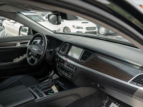 Used 2017 Genesis G80 3.8 AWD/4WD image 12