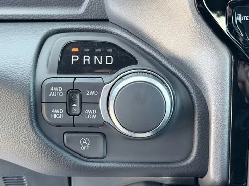 New 2026 RAM 1500 Big Horn AWD/4WD image 18