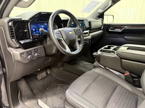 Certified 2023 Chevrolet Silverado 1500 LT AWD/4WD image 30
