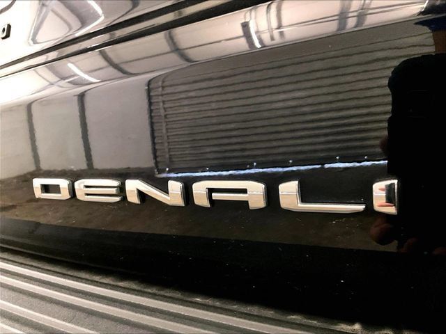 Used 2021 GMC Yukon Denali w/ Denali Ultimate Package AWD/4WD image 13