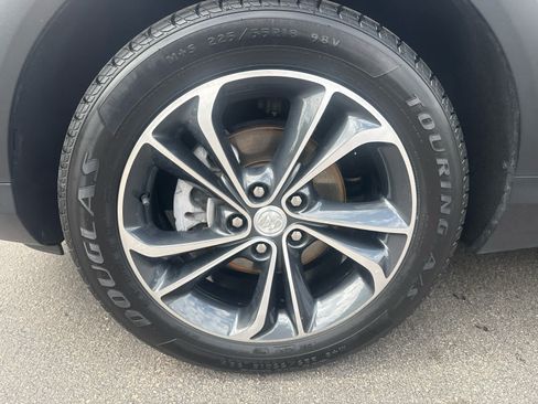 Used 2020 Buick Encore GX Select FWD image 9
