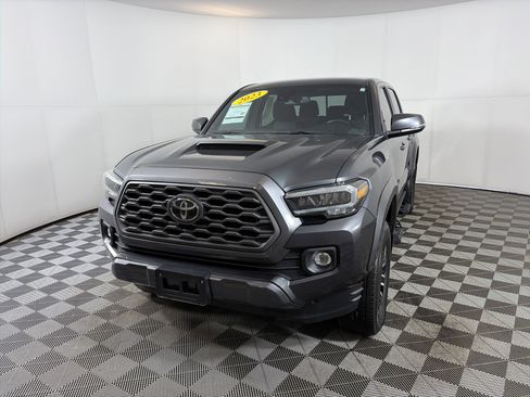 Used 2023 Toyota Tacoma TRD Sport w/ Technology Package image 2