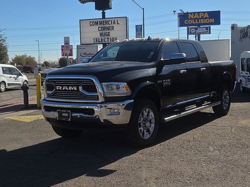 Used 2017 RAM 2500 Limited image 2