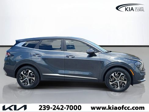Certified 2024 Kia Sportage EX FWD image 3
