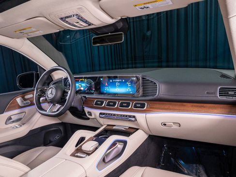 New 2026 Mercedes-Benz GLS 450 4MATIC image 4