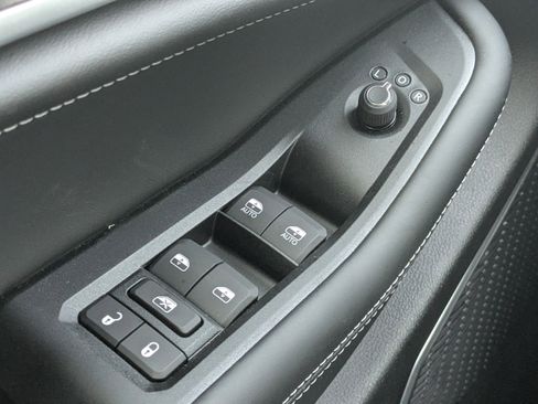 New 2026 Jeep Grand Cherokee L Limited image 23