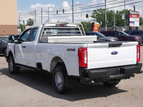 Used 2023 Ford F250 XL w/ F-250 >10K GVWR Package AWD/4WD image 8