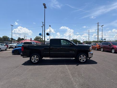 Used 2015 Chevrolet Silverado 2500 LT w/ LT Convenience Package AWD/4WD image 2