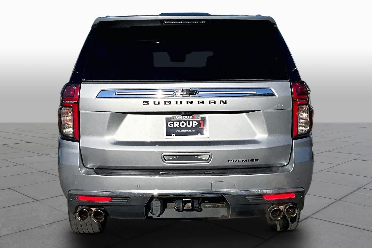 Used 2023 Chevrolet Suburban Premier RWD image 4