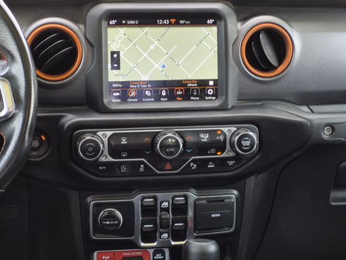 Used 2021 Jeep Gladiator Mojave AWD/4WD image 17