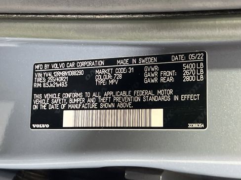 Used 2022 Volvo XC60 B5 R-Design w/ Advanced Package image 32