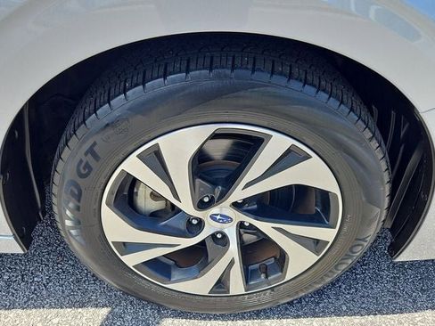Used 2022 Subaru Legacy Premium image 12
