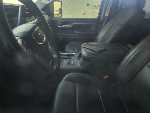 Used 2025 GMC Sierra 2500 Denali AWD/4WD image 4
