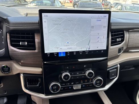 Used 2024 Ford Expedition Limited RWD image 14