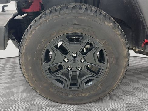 Used 2017 Jeep Wrangler Unlimited Sport AWD/4WD image 23