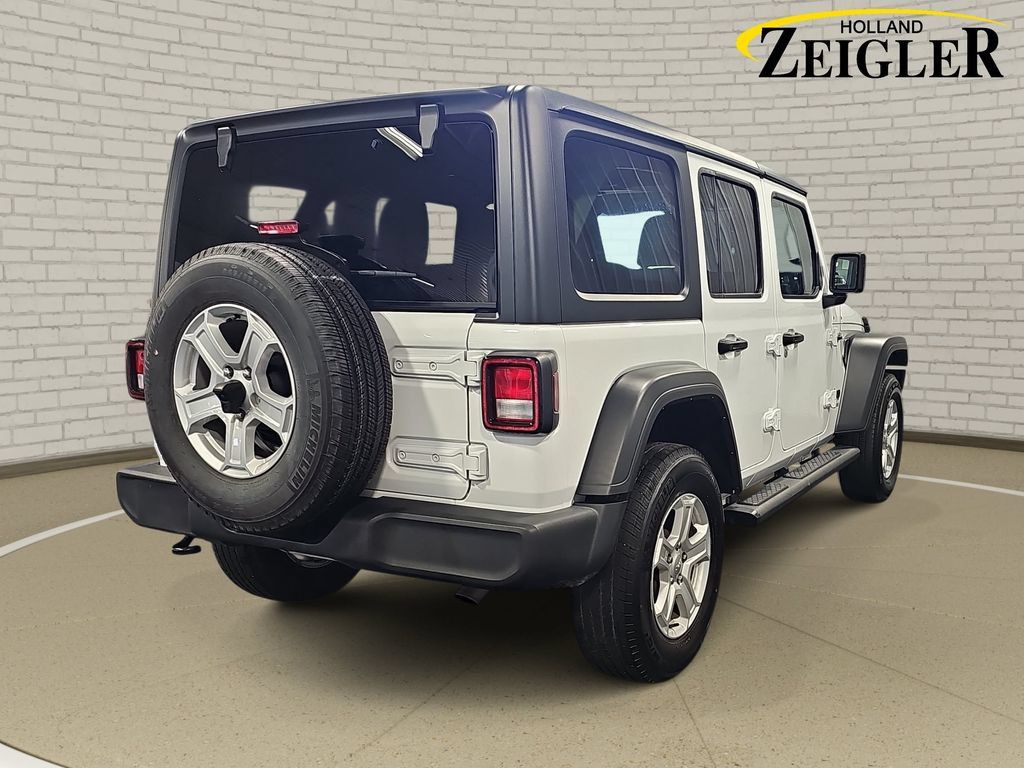 Used 2022 Jeep Wrangler Unlimited Sport AWD/4WD image 5