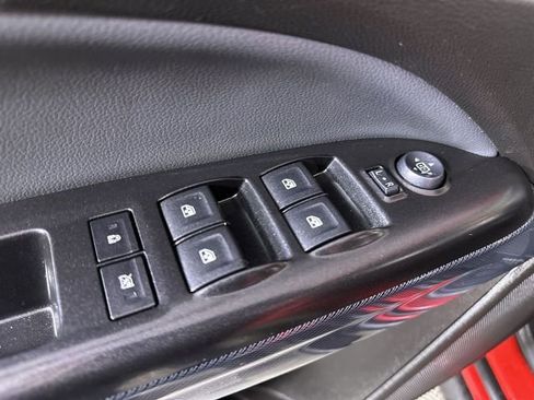 Used 2015 Chevrolet Colorado Z71 AWD/4WD image 24