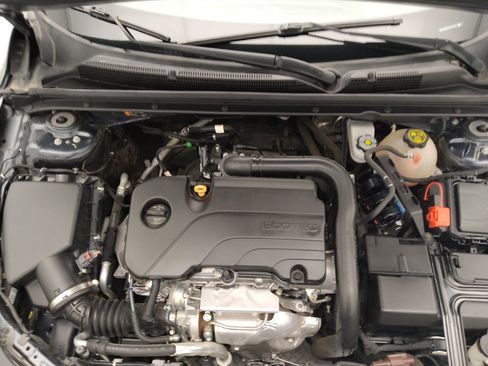 Used 2021 Chevrolet Malibu LT FWD image 30