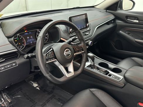 Certified 2021 Nissan Altima 2.5 SR image 17
