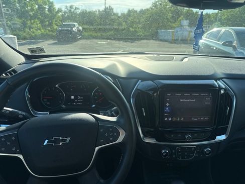 Used 2023 Chevrolet Traverse RS AWD/4WD image 18