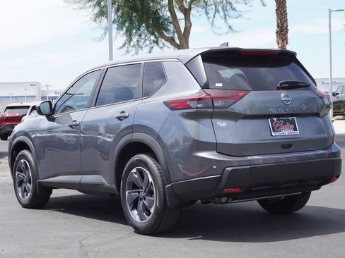 Certified 2026 Nissan Rogue SV FWD image 3