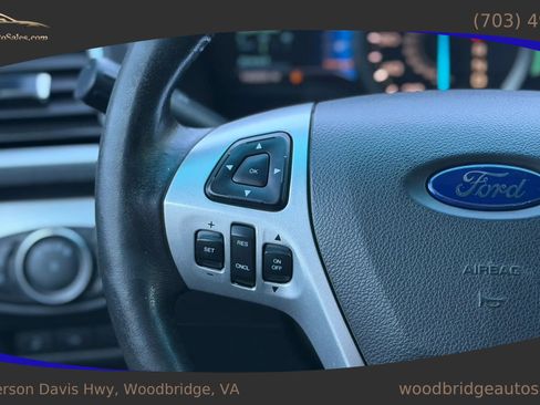 Used 2014 Ford Explorer XLT w/ Equipment Group 202A AWD/4WD image 21