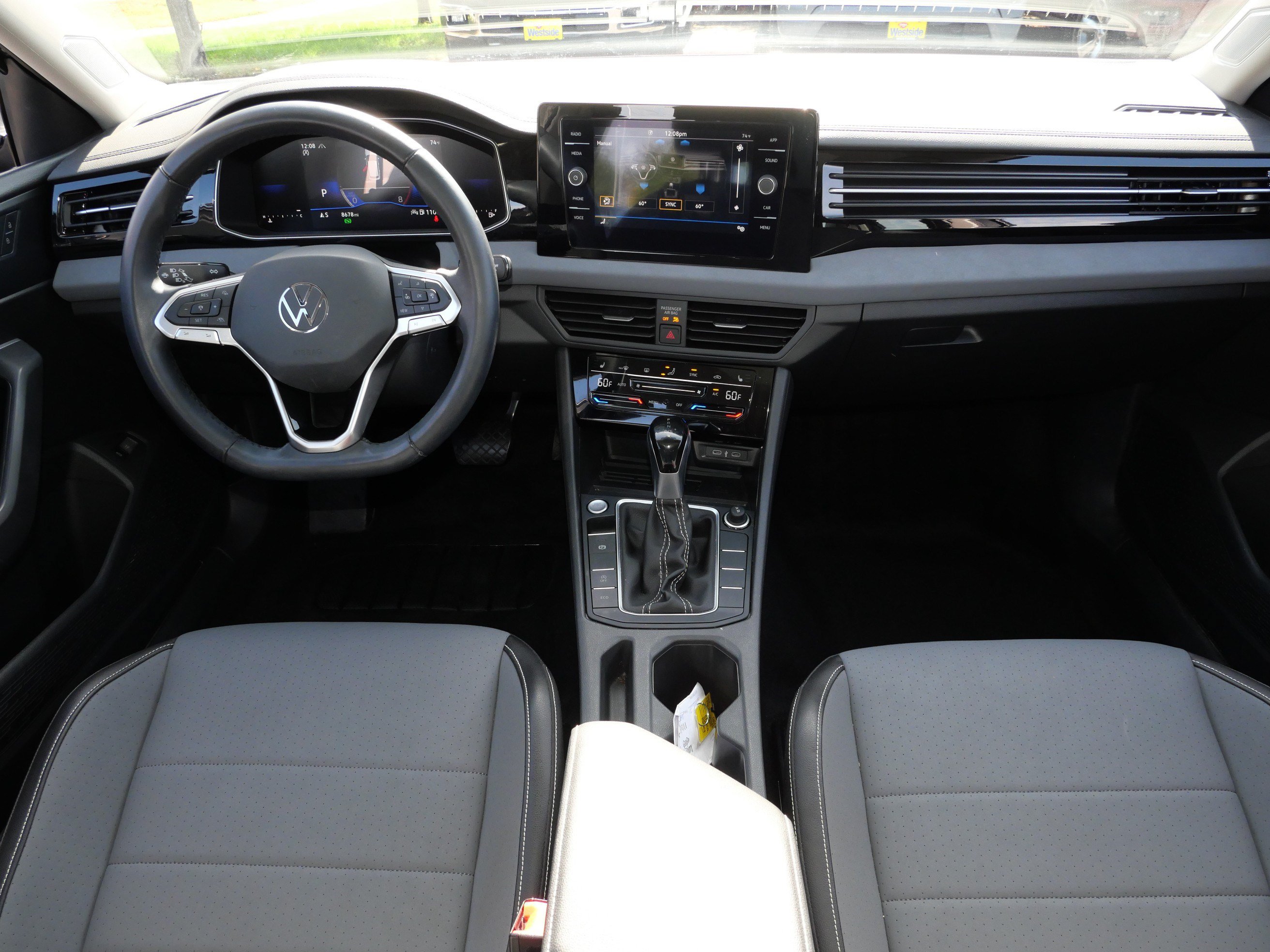 Certified 2025 Volkswagen Jetta SE w/ Sunroof Package FWD image 10