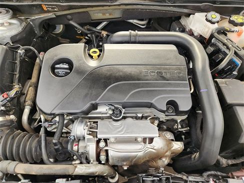 Used 2024 Chevrolet Malibu LT image 9