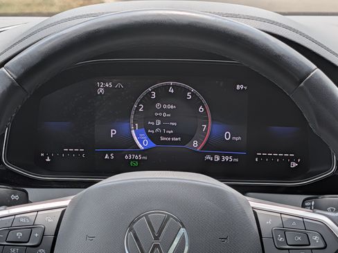 Certified 2025 Volkswagen Jetta SE FWD image 21