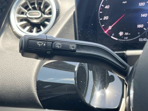 Certified 2025 Mercedes-Benz GLA 250 image 30